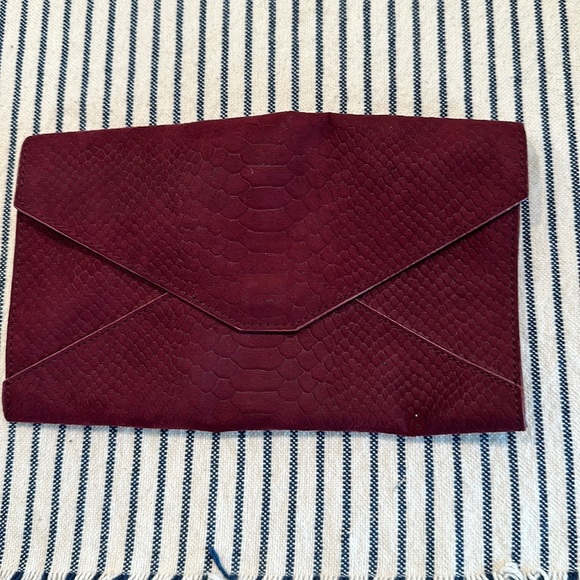 Clutch - Picture 1 of 3